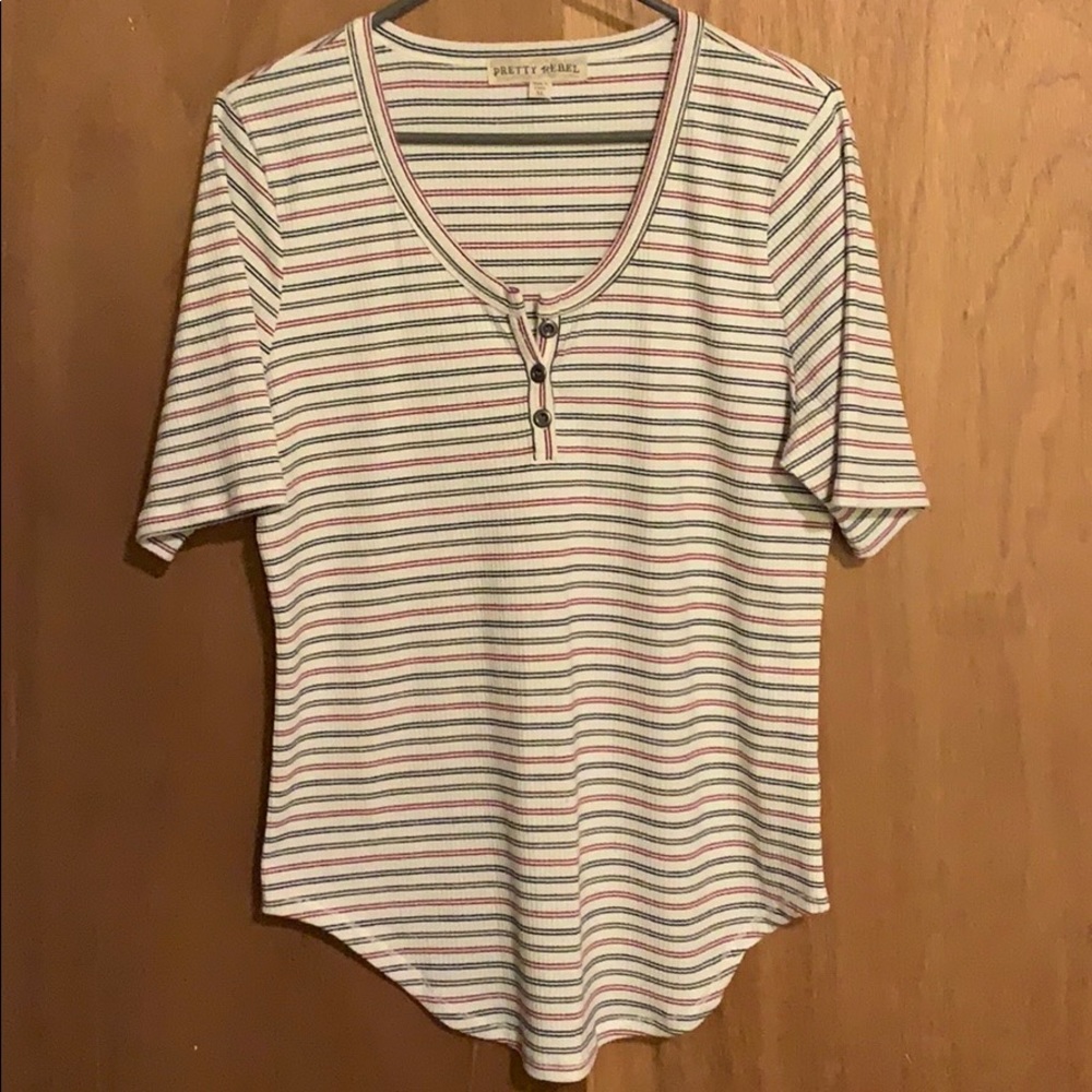 Ladies short sleeve top